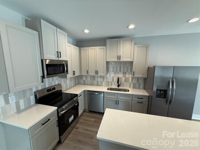 Foto del edificio - 523 Dellwood Dr