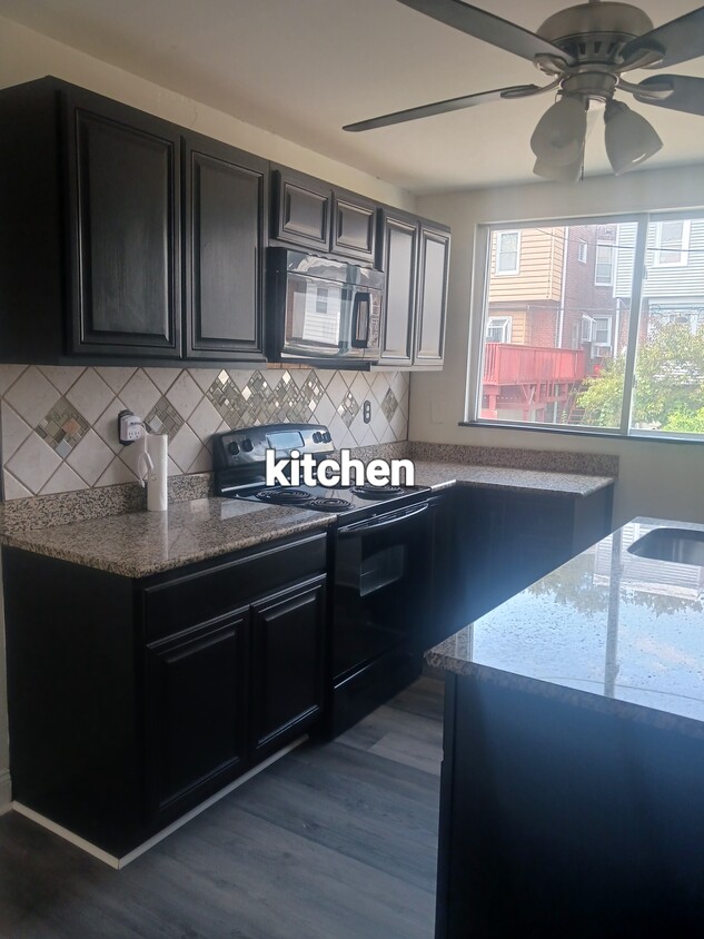 Foto principal - 77th Ave