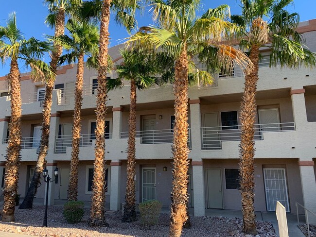 Foto del edificio - 2 bedroom condo in Laughlin!