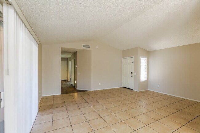 Building Photo - 6933 W Nicolet Ave