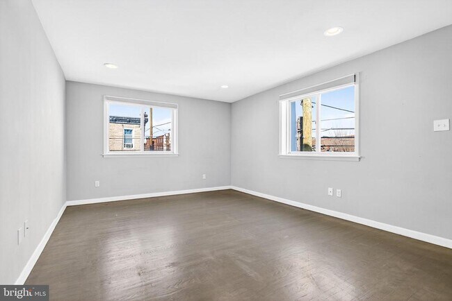 Foto del edificio - 2579 Memphis St