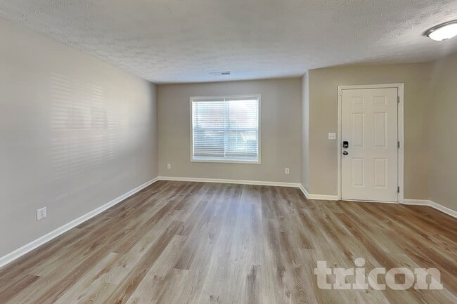 Building Photo - 373 Adams Lake Dr