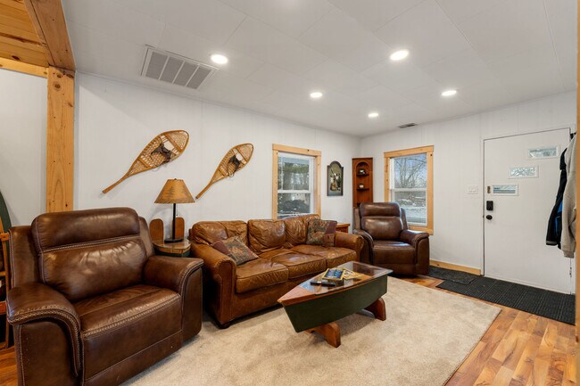 Foto del edificio - 306 Waverly St