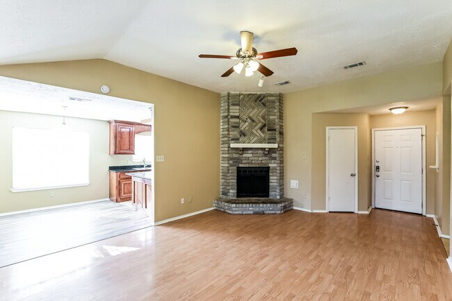 Building Photo - 17714 Poppy Trails Ln
