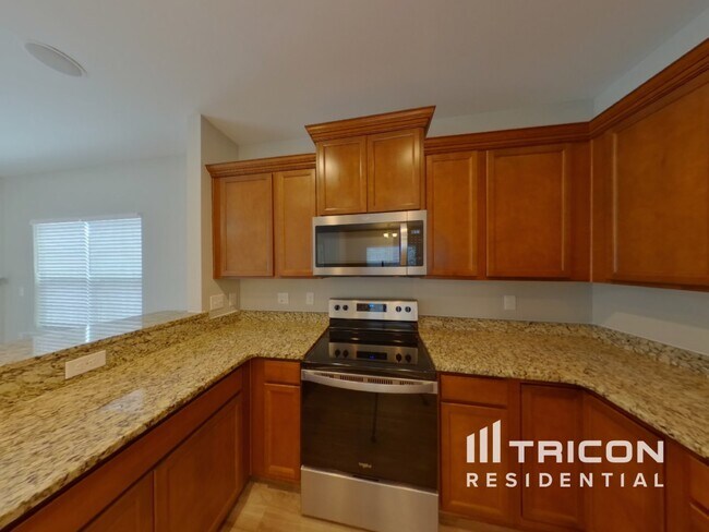 Building Photo - 962 Tuxford Trl