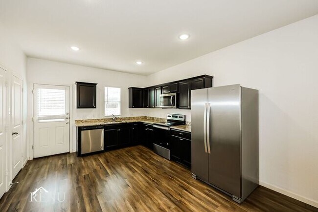 Foto del edificio - 6029 Mojave Dr