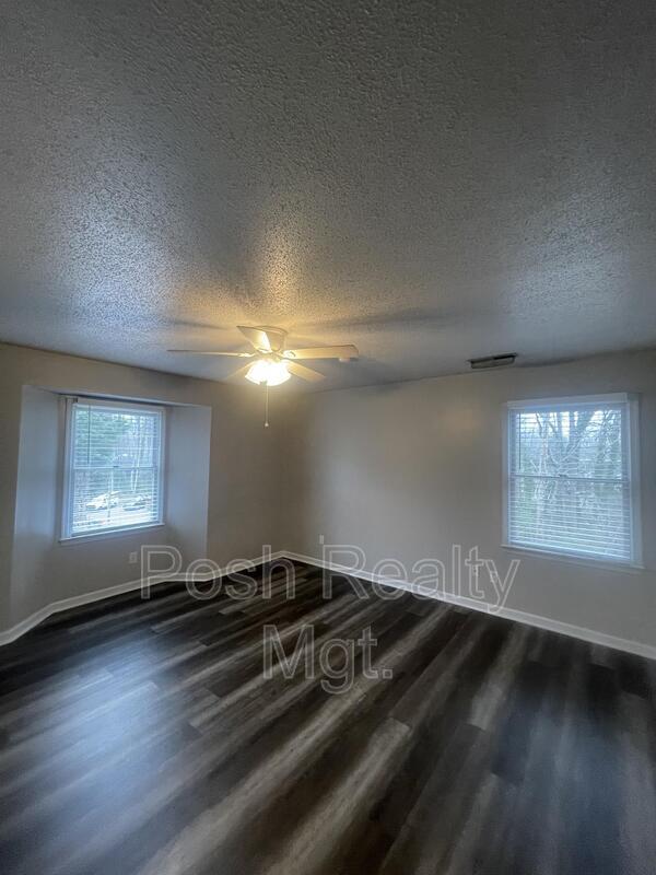 Foto del edificio - 2326 W Vandalia Rd