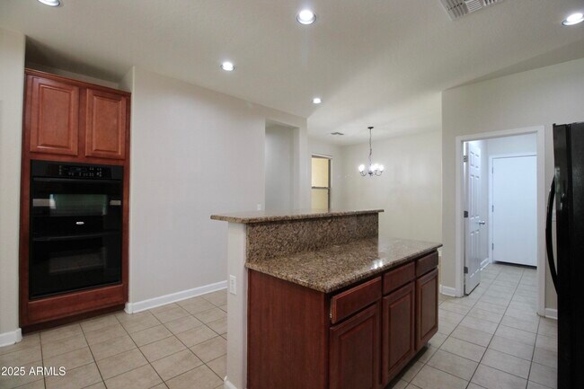 Foto del edificio - 22310 E Creekside Ct