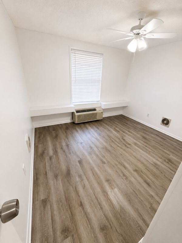 Foto del edificio - 420-420 MILLS STREET, 32