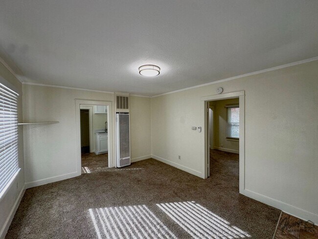 Foto del edificio - 527-531 E 2nd Ave