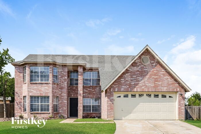 Primary Photo - 301 Sunset Oaks Dr