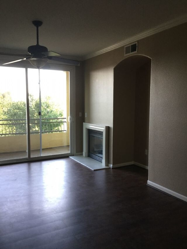 Building Photo - Condo For Rent in Turlock