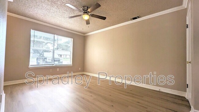 Foto del edificio - 1015 N Wall St