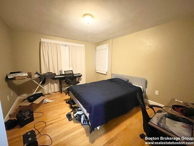 Foto del edificio - 27 Iroquois St