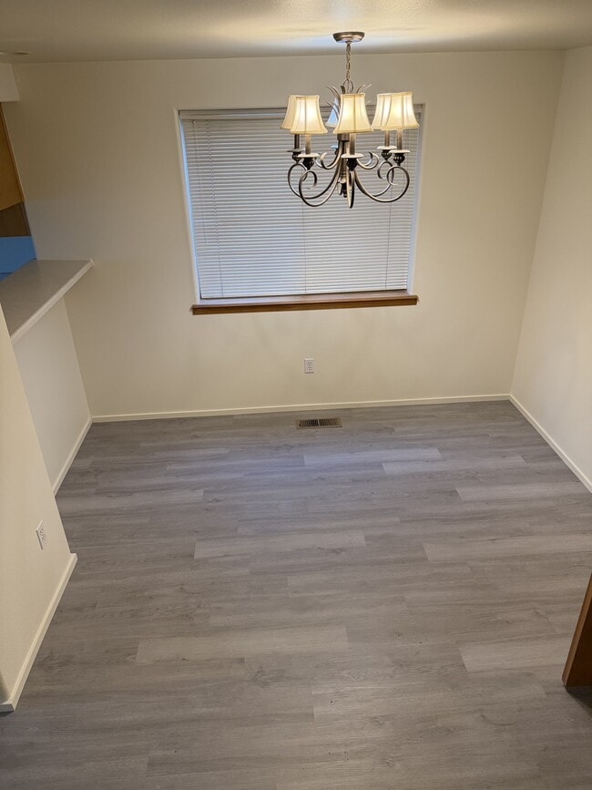 Foto del edificio - 1511 Hollyhock Dr