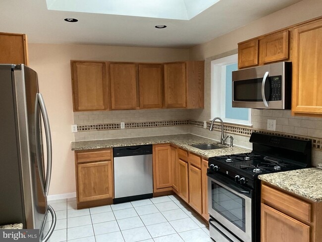 Building Photo - 8211 Hocking Pl