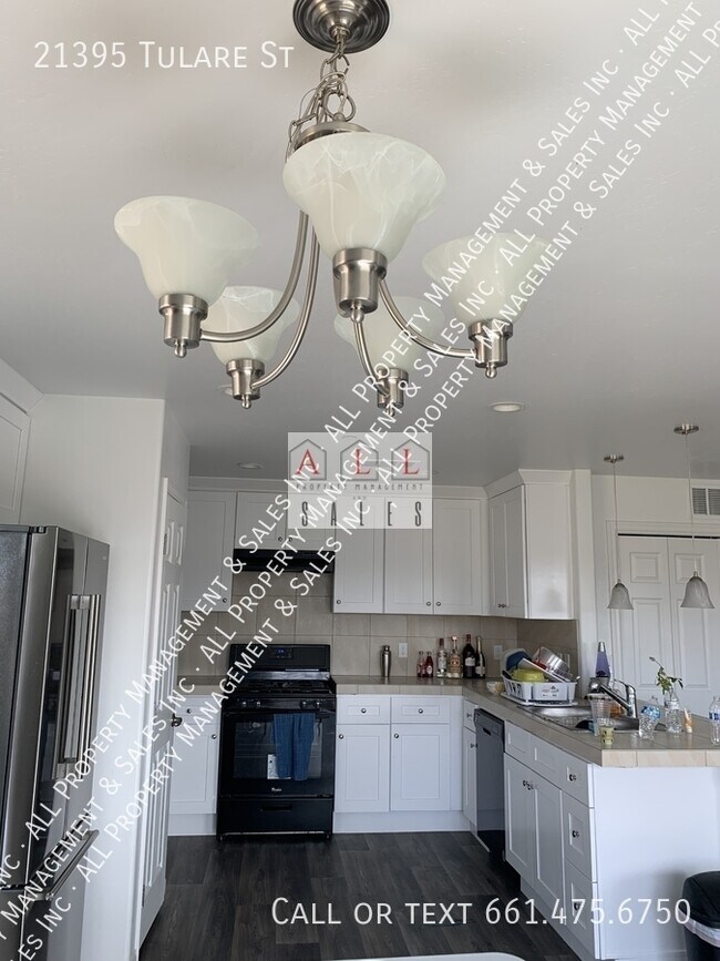 Foto del edificio - 21395 Tulare St