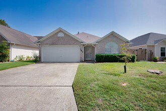 Building Photo - 383 Mirabelle Dr
