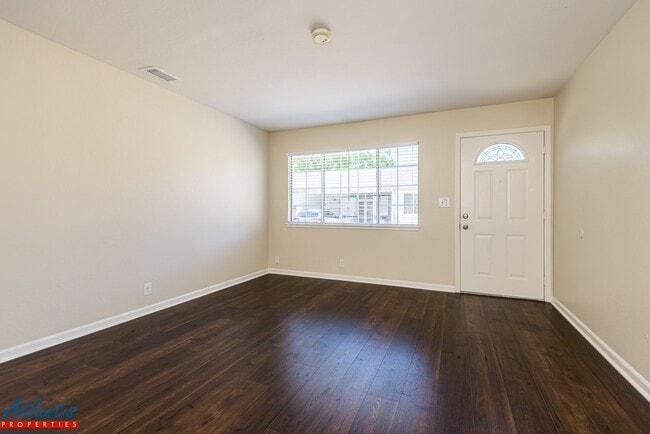 Photo - Colombo 4466-4468 Apartment