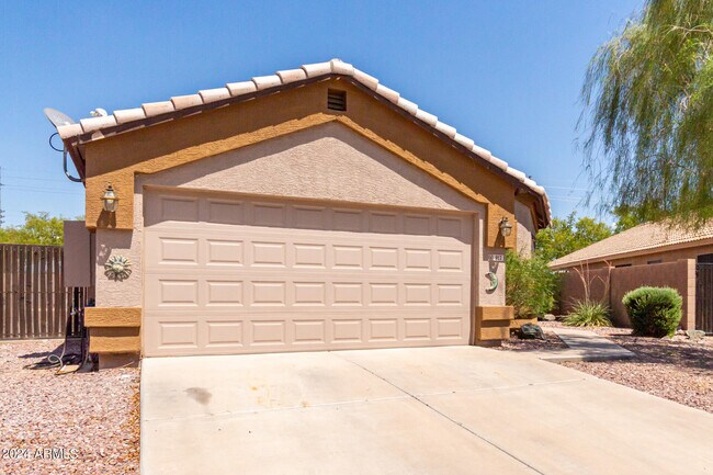 Building Photo - 917 S Del Rancho