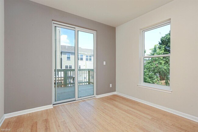 Foto del edificio - 2 br, 2 bath Triplex - 1328 N 7Th ST Unit 2
