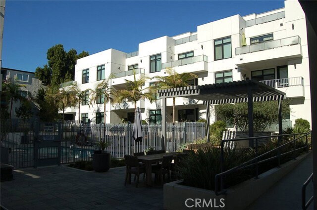 Building Photo - 399 E Del Mar Blvd