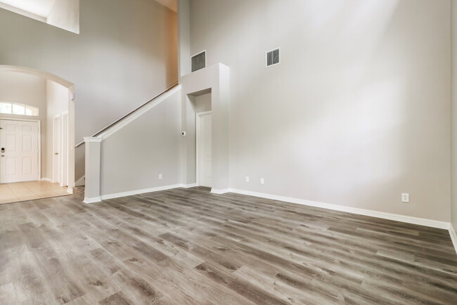 Foto del edificio - 7305 Brightwater Oaks Dr