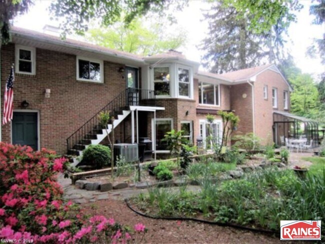 Foto del edificio - 700 Church St SE