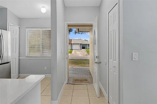 Building Photo - 5846 Willow Leaf Ct