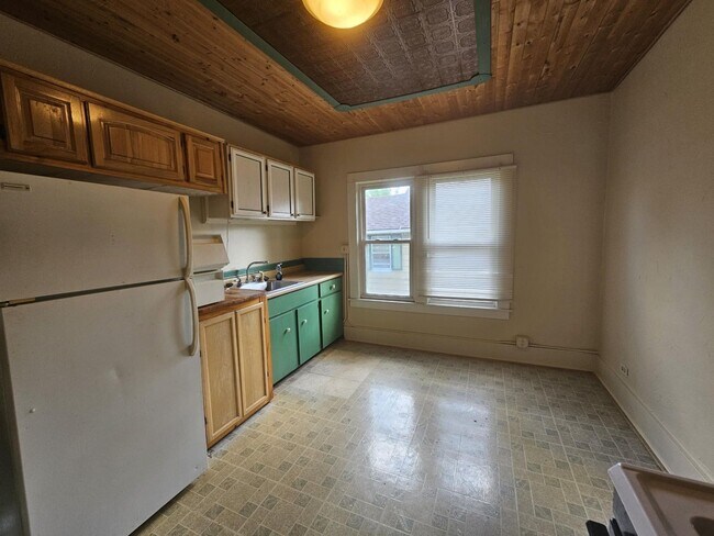 Foto del edificio - 624 W Highland Ave