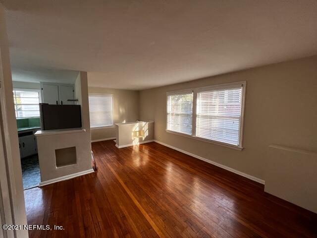 Foto del edificio - 1035 Riviera St