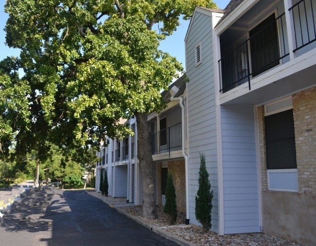 Building Photo - Le Med Apartments