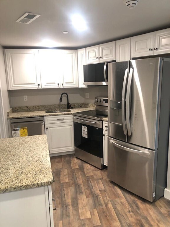 Building Photo - 18 Appleton St