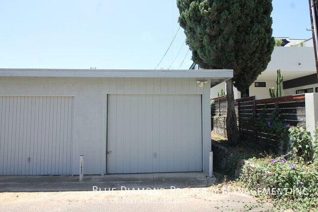 Building Photo - 2369 Oxford-