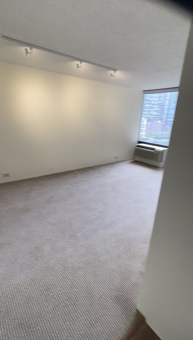 Foto del edificio - 276 E Wacker Dr