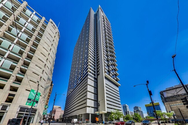 Foto del edificio - 235 W Van Buren St