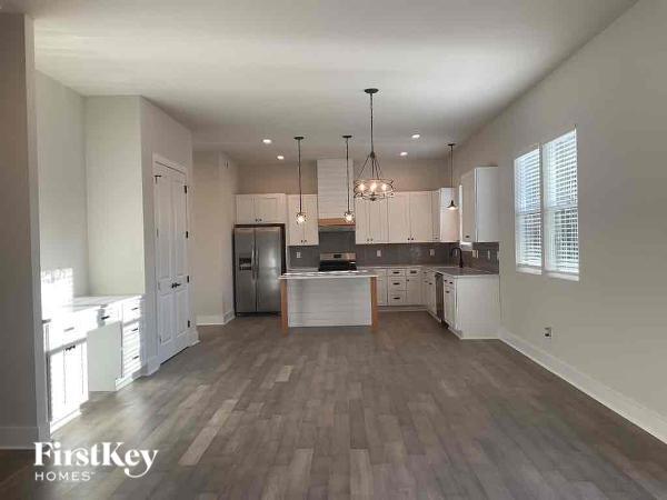 Foto del edificio - 11339 Tema Cir