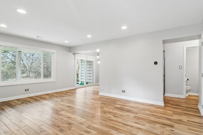 Foto del edificio - 452 Kennedy Pl