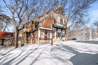 Building Photo - 223 Bates Ave