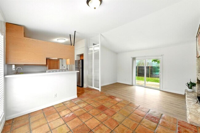 Foto del edificio - 5412 Manor Rd