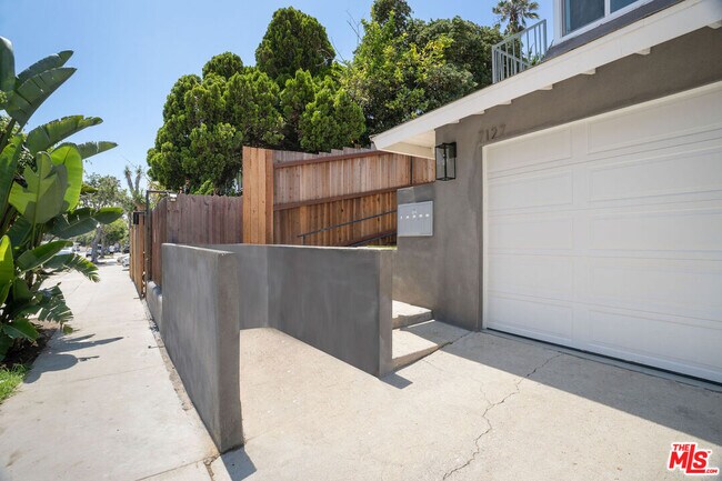 Building Photo - 7127 Ramsgate Ave