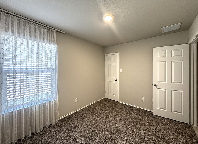 Building Photo - 2418 Corradino St