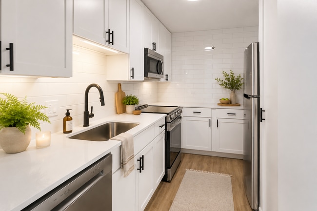 Building Photo - Brand-New 1 Bedroom in Downtown Highland Park | Private Terrace | Steps to Metra