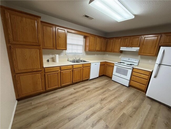 Foto del edificio - 1160 N Boxley Ave