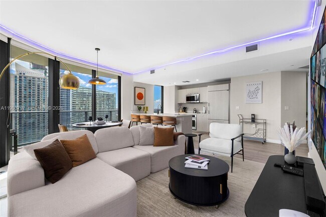 Foto del edificio - 45 SW 9th St