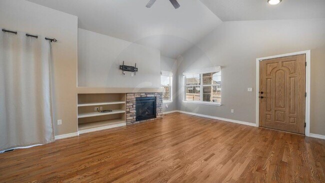 Building Photo - Available December 18