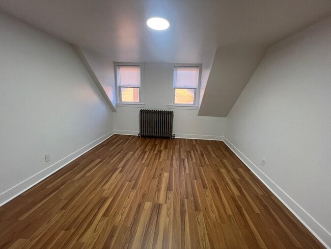 Foto del edificio - 974 Plymouth Ave