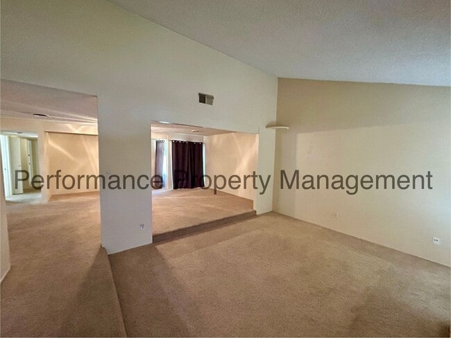 Building Photo - 2716 Catalina Dr