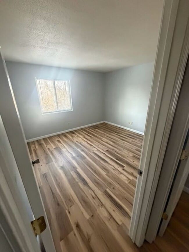 Building Photo - 17 Southwinds Cir