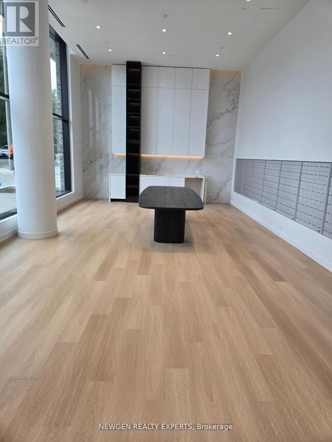 Building Photo - 3009 Novar Rd